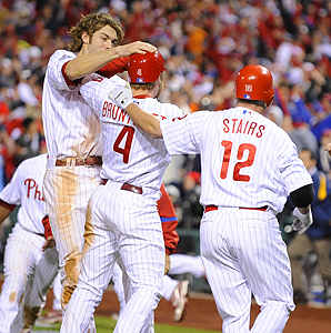 t1_1026_phils.win_getty.jpg